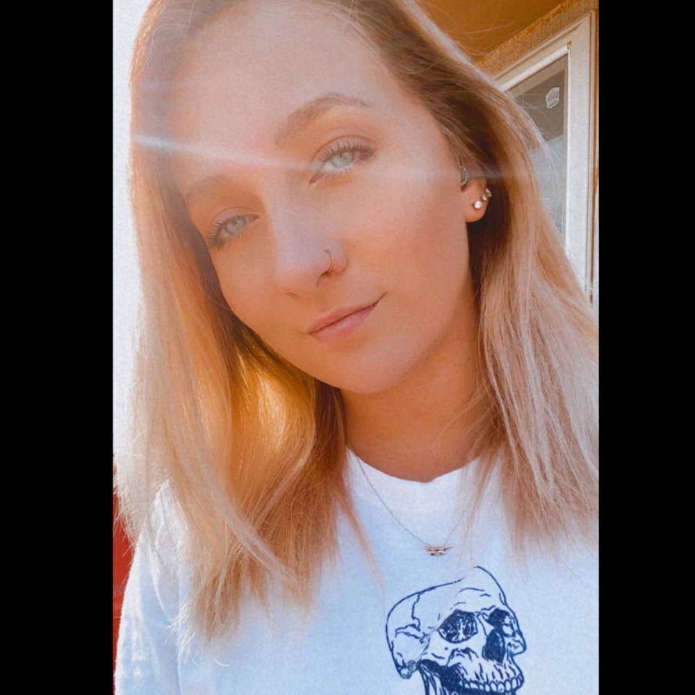 Meet your Posher, Caitlyn